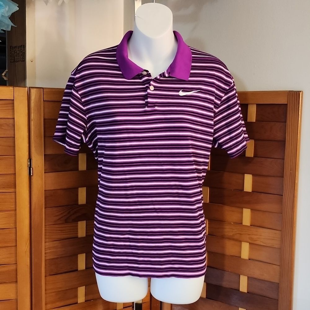 Nike Womans golf/ tennis shirt